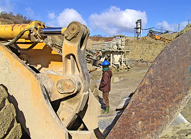 große Maschinen im Kalksteinwerk Emmenhausen